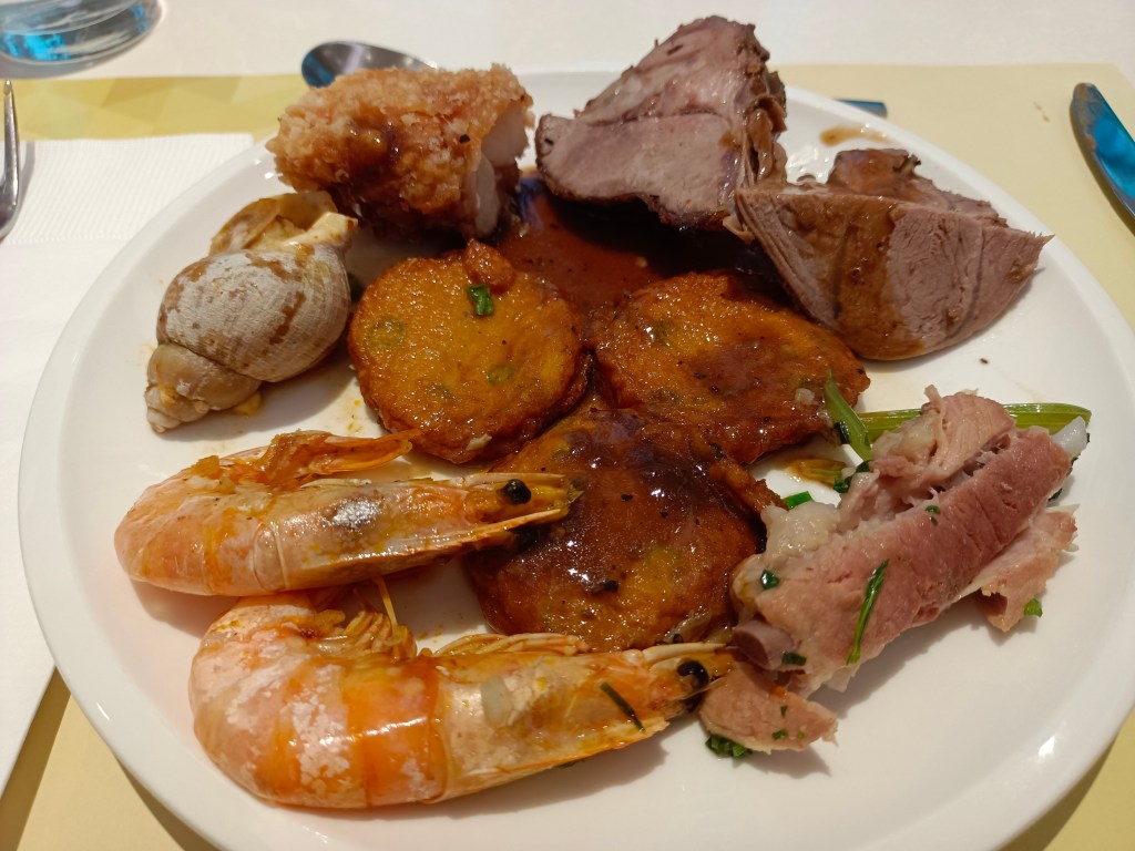 Indulge in a Luxurious Lunch&nbsp;Buffet: